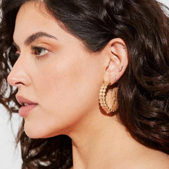 NWT GOLD HAMMERED HOOPS - Picture 2 of 2